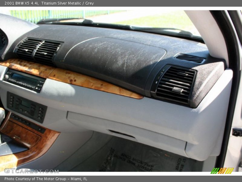 Titanium Silver Metallic / Grey 2001 BMW X5 4.4i