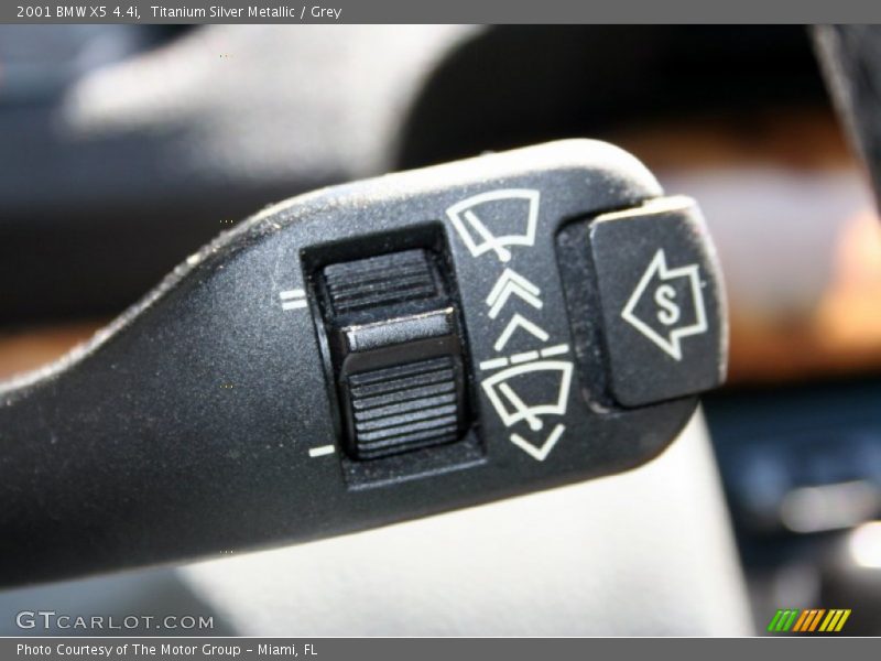 Titanium Silver Metallic / Grey 2001 BMW X5 4.4i