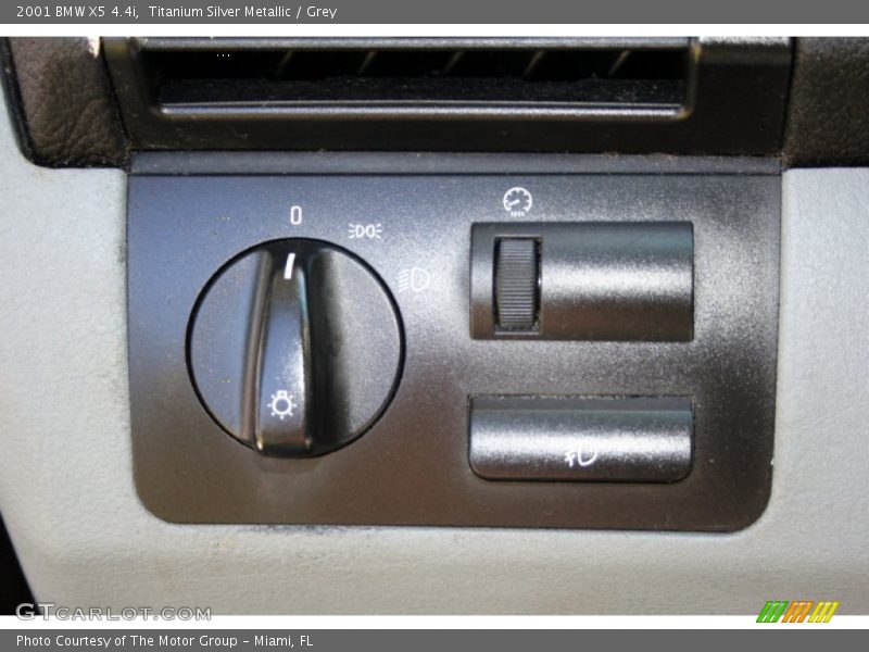 Titanium Silver Metallic / Grey 2001 BMW X5 4.4i