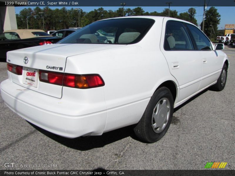 Super White / Oak 1999 Toyota Camry CE