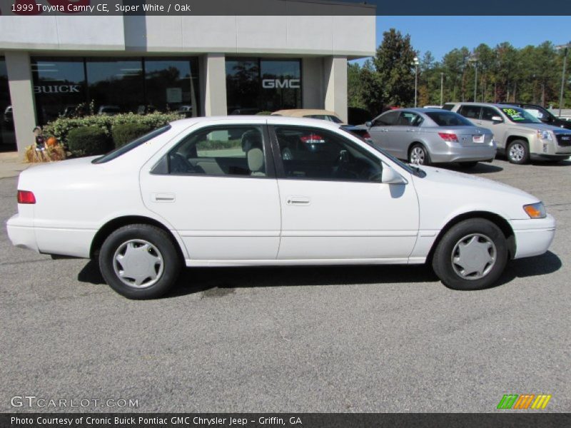 Super White / Oak 1999 Toyota Camry CE