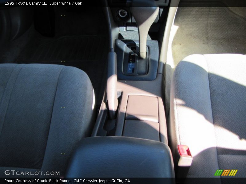 Super White / Oak 1999 Toyota Camry CE