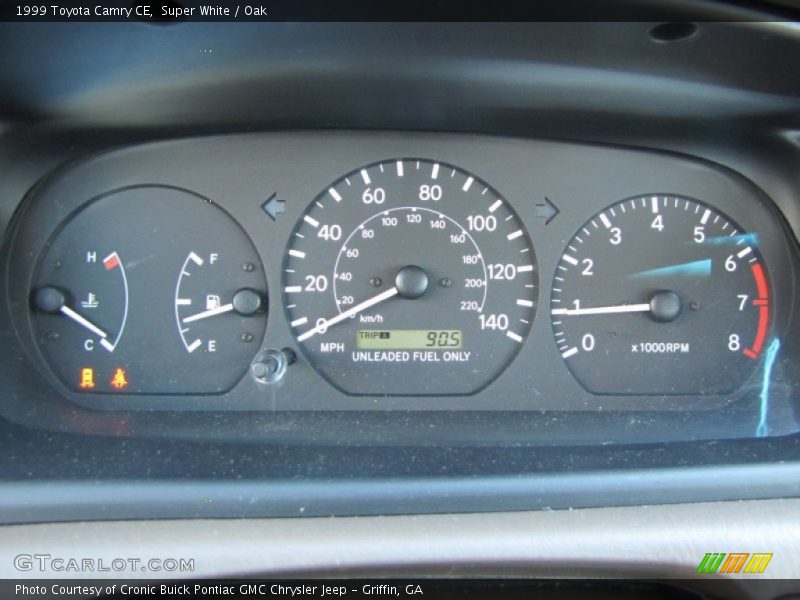 Super White / Oak 1999 Toyota Camry CE