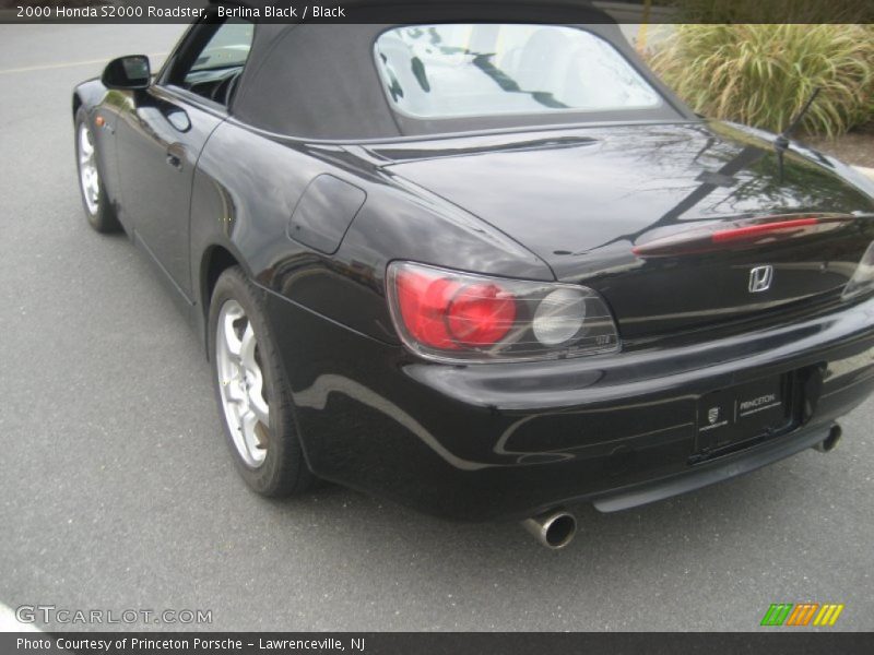 Berlina Black / Black 2000 Honda S2000 Roadster