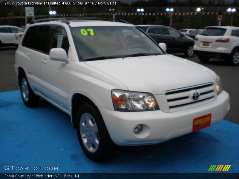 Super White / Ivory Beige 2007 Toyota Highlander Limited 4WD