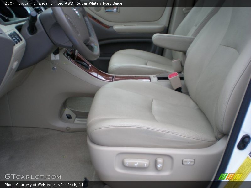 Super White / Ivory Beige 2007 Toyota Highlander Limited 4WD