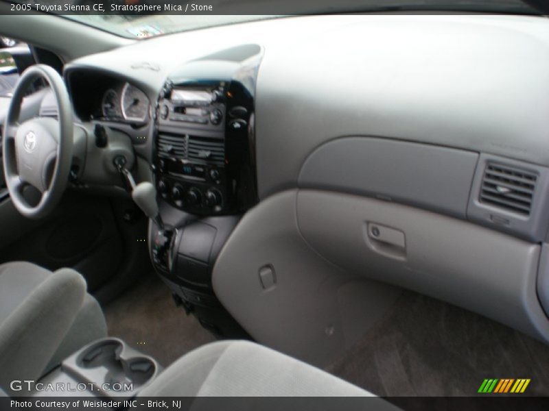 Stratosphere Mica / Stone 2005 Toyota Sienna CE