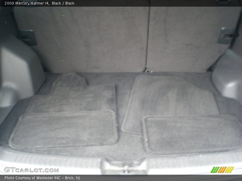 Black / Black 2009 Mercury Mariner I4