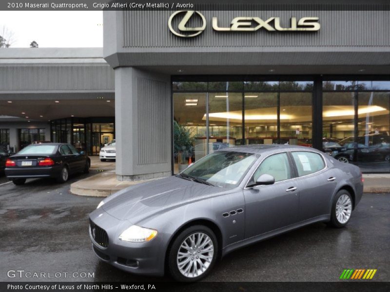 Grigio Alfieri (Grey Metallic) / Avorio 2010 Maserati Quattroporte