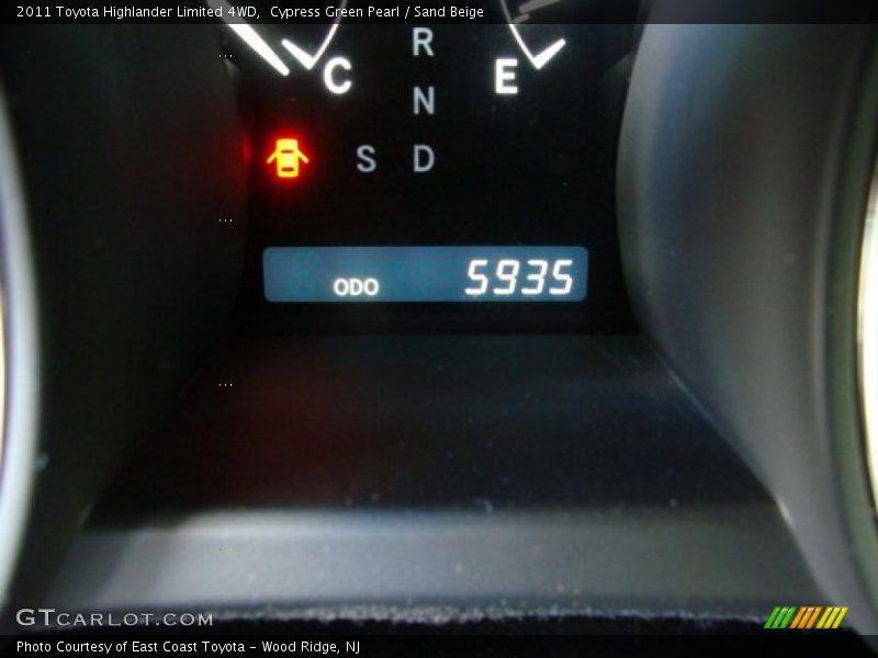 Cypress Green Pearl / Sand Beige 2011 Toyota Highlander Limited 4WD