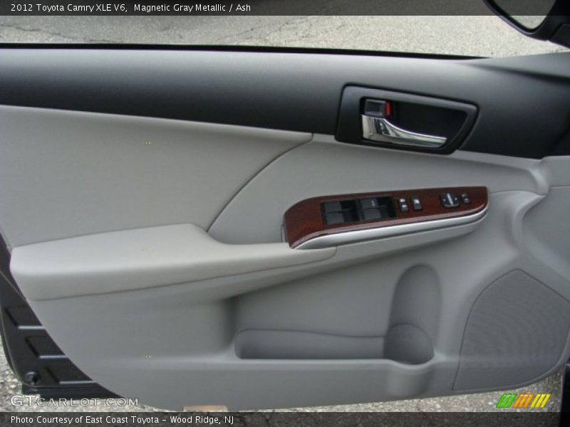 Magnetic Gray Metallic / Ash 2012 Toyota Camry XLE V6