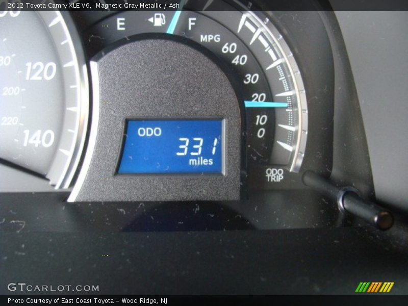 Magnetic Gray Metallic / Ash 2012 Toyota Camry XLE V6