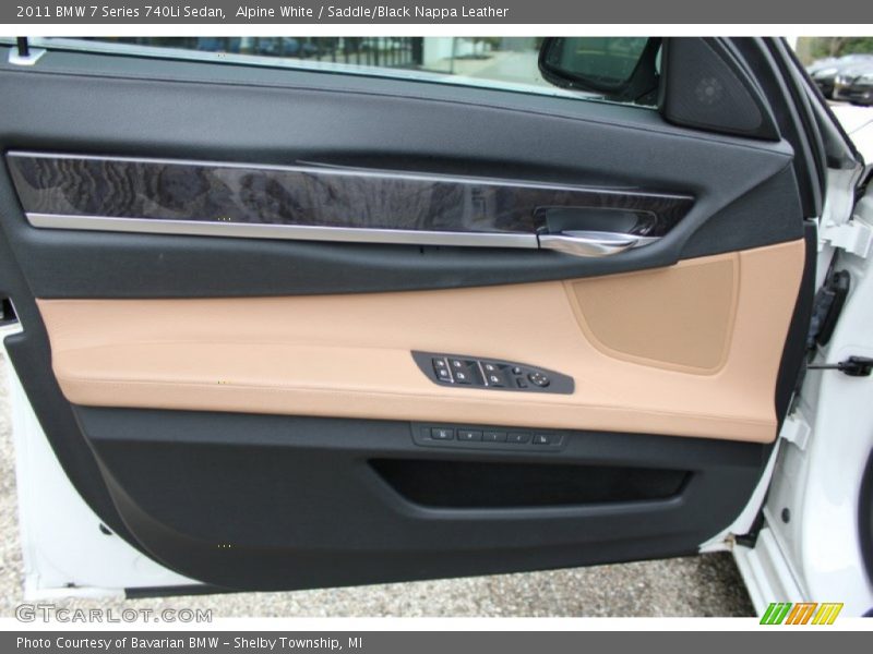 Door Panel of 2011 7 Series 740Li Sedan