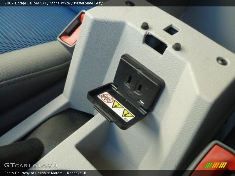 Stone White / Pastel Slate Gray 2007 Dodge Caliber SXT