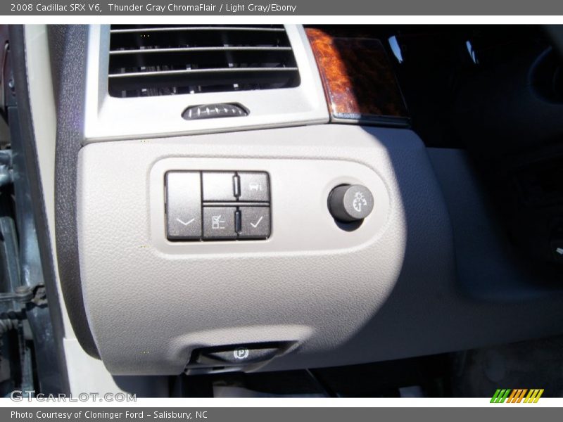 Thunder Gray ChromaFlair / Light Gray/Ebony 2008 Cadillac SRX V6