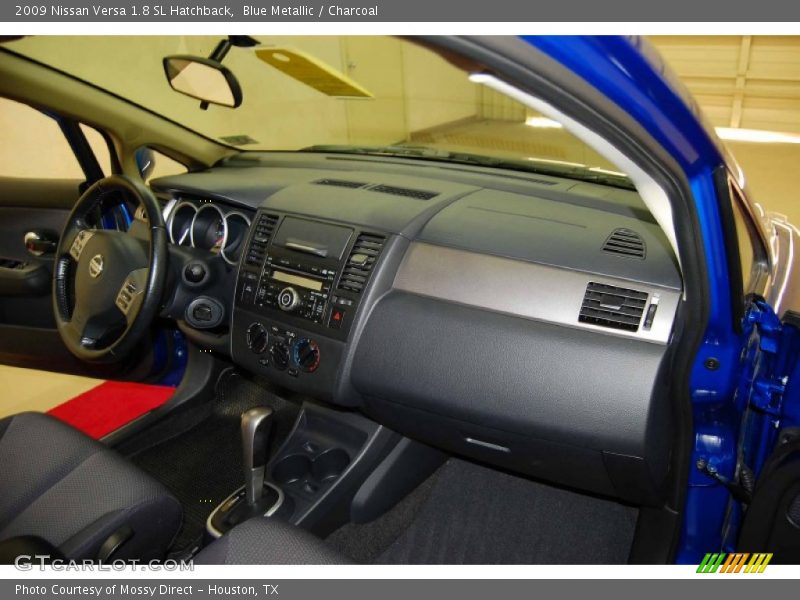 Blue Metallic / Charcoal 2009 Nissan Versa 1.8 SL Hatchback