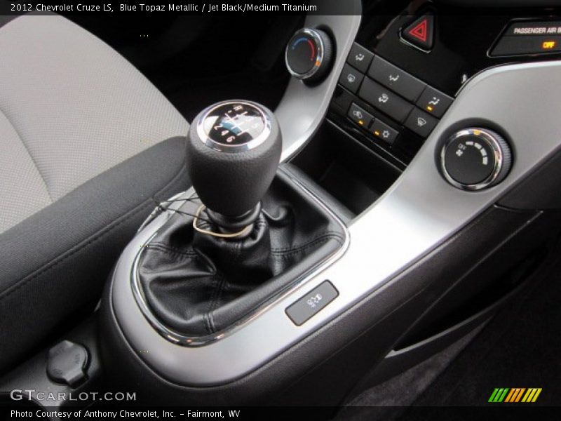 Blue Topaz Metallic / Jet Black/Medium Titanium 2012 Chevrolet Cruze LS