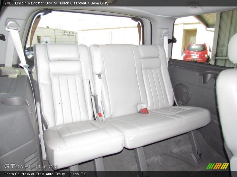 Black Clearcoat / Dove Grey 2005 Lincoln Navigator Luxury