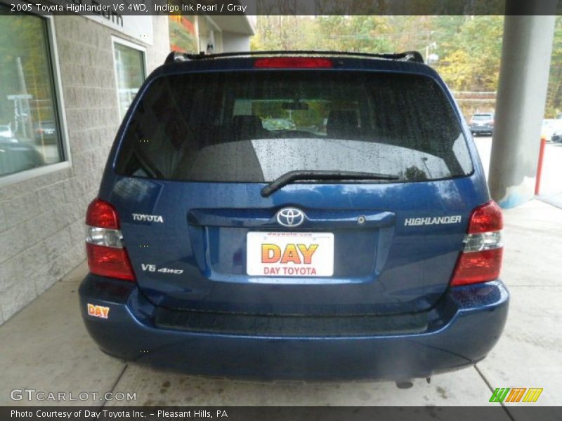 Indigo Ink Pearl / Gray 2005 Toyota Highlander V6 4WD