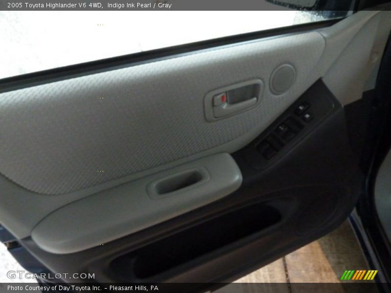 Indigo Ink Pearl / Gray 2005 Toyota Highlander V6 4WD