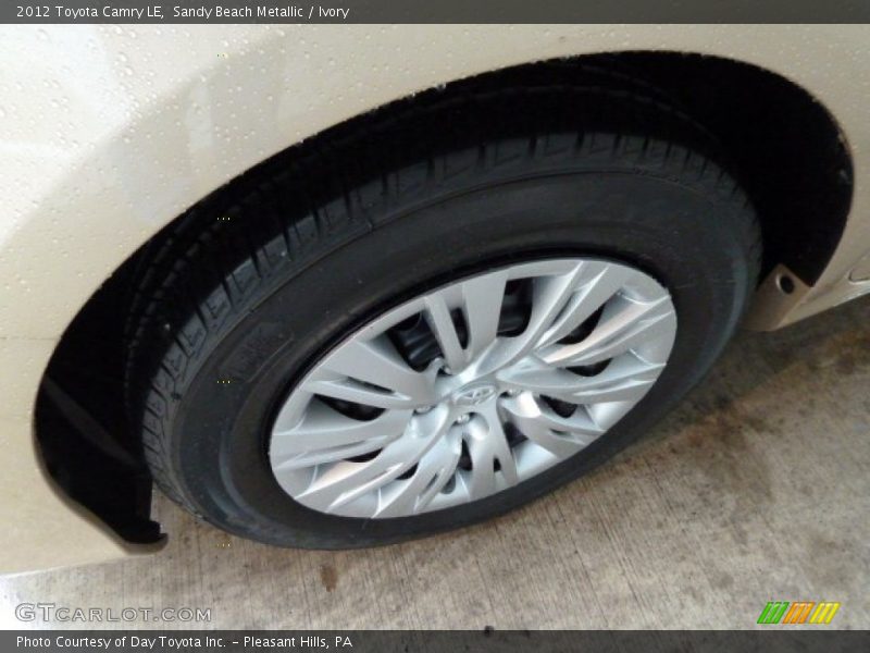 Sandy Beach Metallic / Ivory 2012 Toyota Camry LE