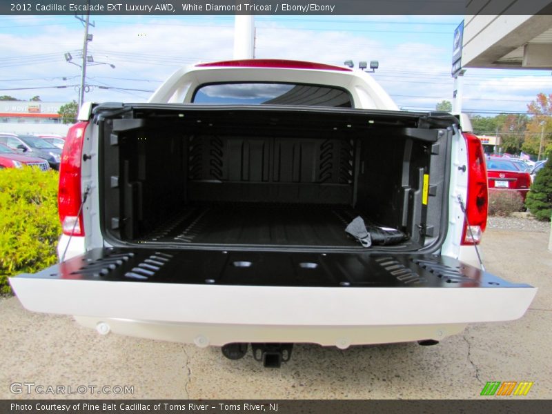 White Diamond Tricoat / Ebony/Ebony 2012 Cadillac Escalade EXT Luxury AWD