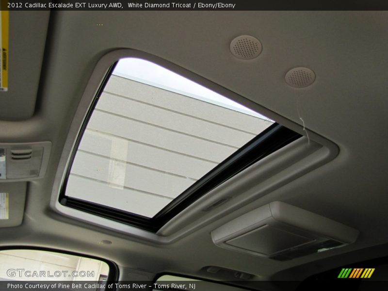 White Diamond Tricoat / Ebony/Ebony 2012 Cadillac Escalade EXT Luxury AWD