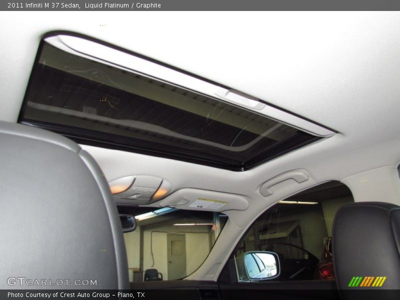 Sunroof of 2011 M 37 Sedan