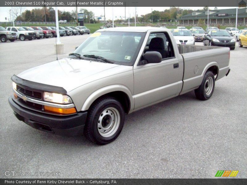 Front 3/4 View of 2003 S10 Regular Cab