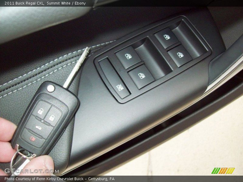 Summit White / Ebony 2011 Buick Regal CXL