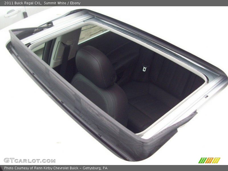 Summit White / Ebony 2011 Buick Regal CXL