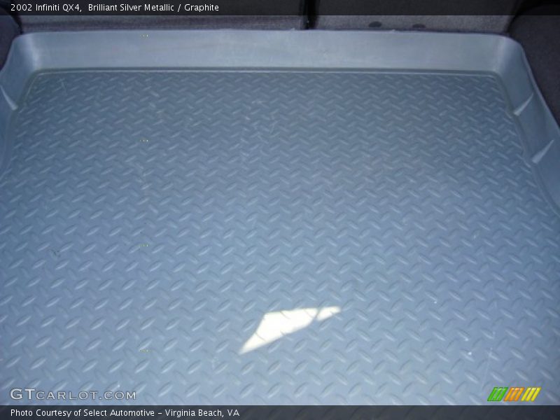 Brilliant Silver Metallic / Graphite 2002 Infiniti QX4