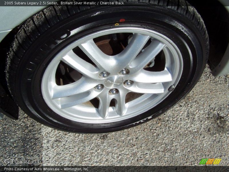 Brilliant Silver Metallic / Charcoal Black 2005 Subaru Legacy 2.5i Sedan