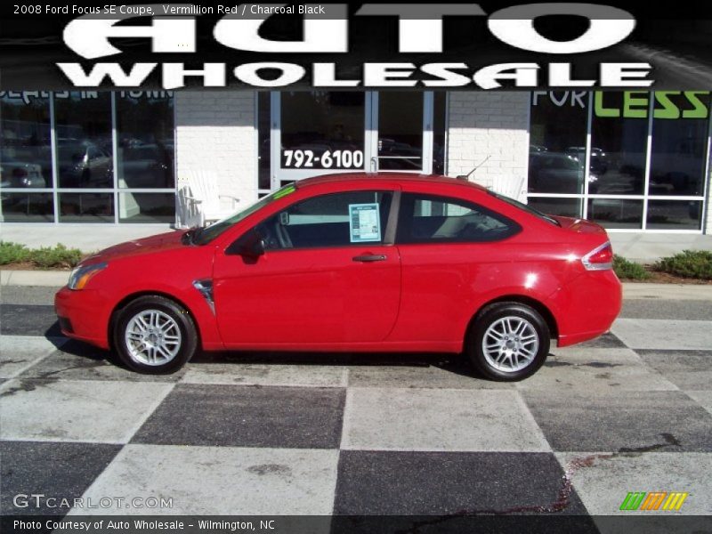 Vermillion Red / Charcoal Black 2008 Ford Focus SE Coupe