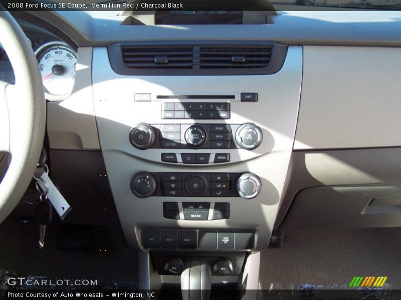 Vermillion Red / Charcoal Black 2008 Ford Focus SE Coupe