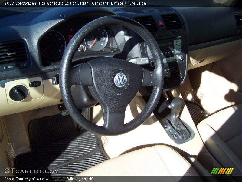 Campanella White / Pure Beige 2007 Volkswagen Jetta Wolfsburg Edition Sedan