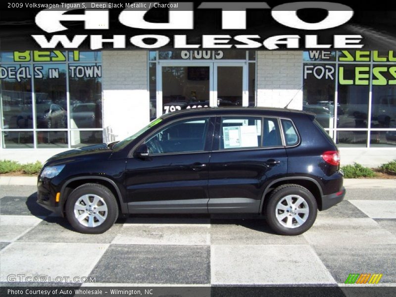 Deep Black Metallic / Charcoal 2009 Volkswagen Tiguan S