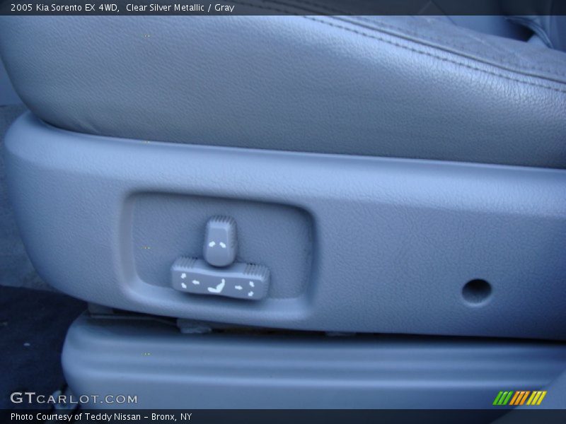 Clear Silver Metallic / Gray 2005 Kia Sorento EX 4WD