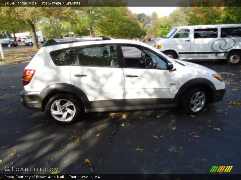 Frosty White / Graphite 2004 Pontiac Vibe