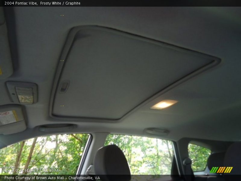 Frosty White / Graphite 2004 Pontiac Vibe