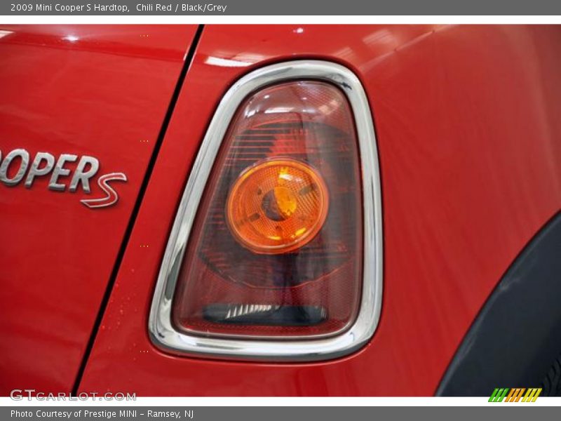 Chili Red / Black/Grey 2009 Mini Cooper S Hardtop