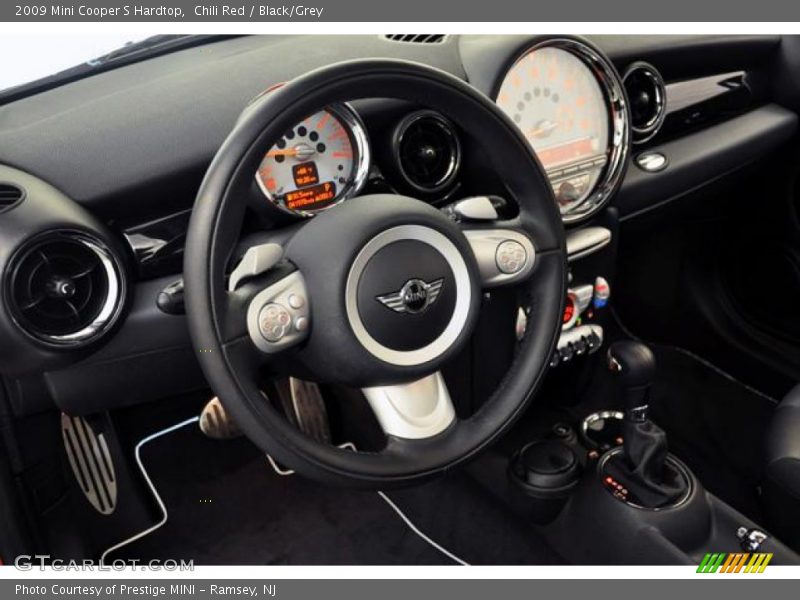 Chili Red / Black/Grey 2009 Mini Cooper S Hardtop