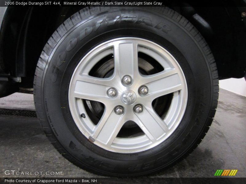 Mineral Gray Metallic / Dark Slate Gray/Light Slate Gray 2006 Dodge Durango SXT 4x4