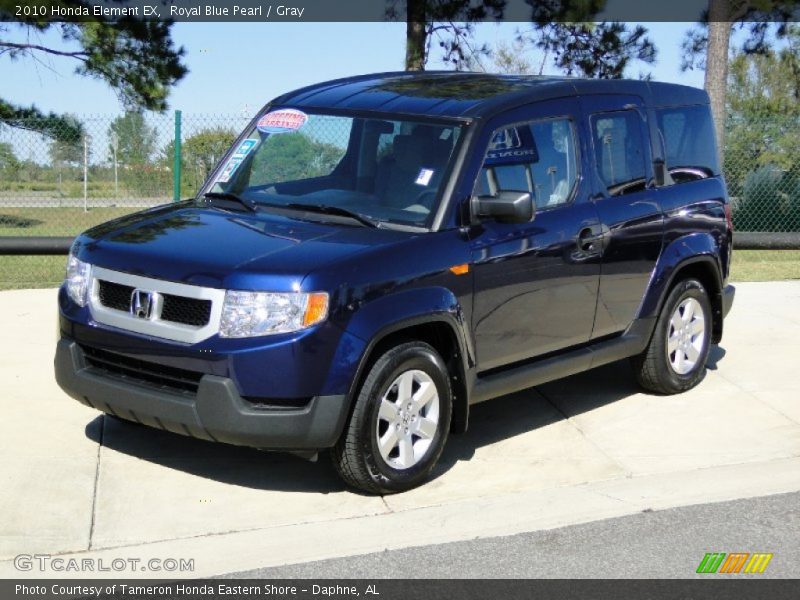 Front 3/4 View of 2010 Element EX