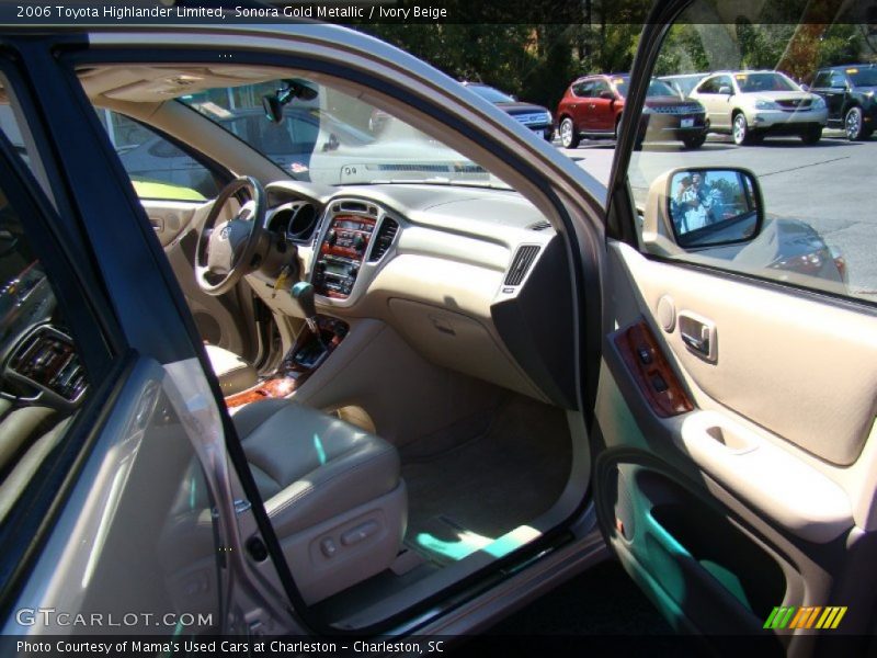 Sonora Gold Metallic / Ivory Beige 2006 Toyota Highlander Limited