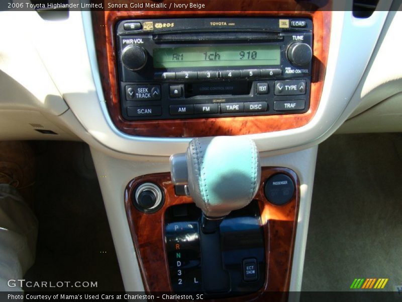 Sonora Gold Metallic / Ivory Beige 2006 Toyota Highlander Limited