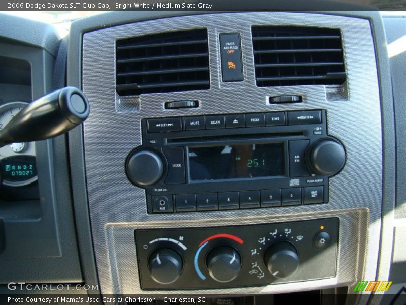 Bright White / Medium Slate Gray 2006 Dodge Dakota SLT Club Cab