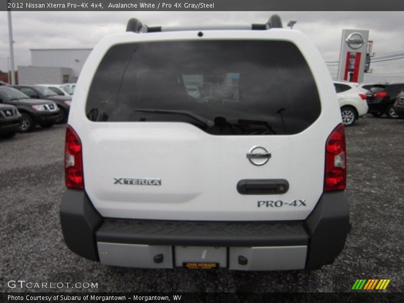 Avalanche White / Pro 4X Gray/Steel 2012 Nissan Xterra Pro-4X 4x4