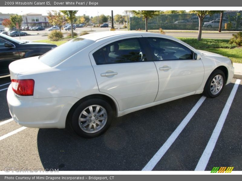 Dover White Pearl / Beige 2009 Mitsubishi Galant ES