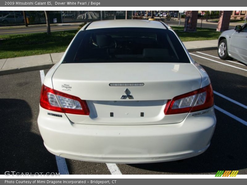 Dover White Pearl / Beige 2009 Mitsubishi Galant ES